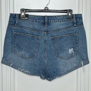 Fashion Nova Jean Shorts Size 13 NWT